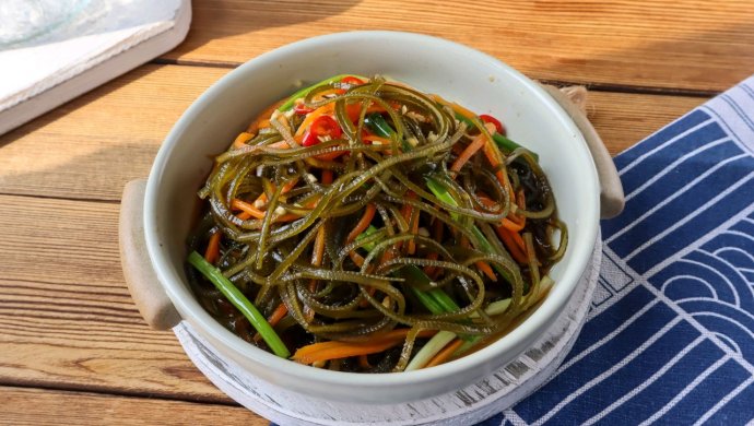 Spicy and Sour Seaweed Salad Recipe