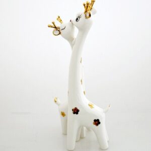 Gift Couple Giraffe Ornaments With Stylish Simplicity