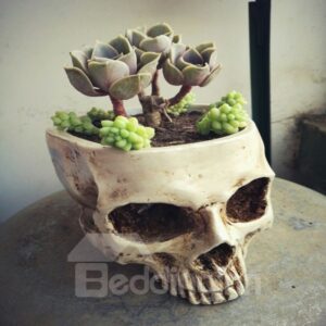 White Resin Fearful Skull Shape Design Desktop Decoration Flower Pot