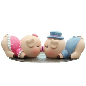 Extremely Cute Resin Kissing Pigs Car Decor