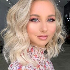 Medium Hairstyles Women's Layered Wavy Synthetic Hair Capless 16 Inches Wigs