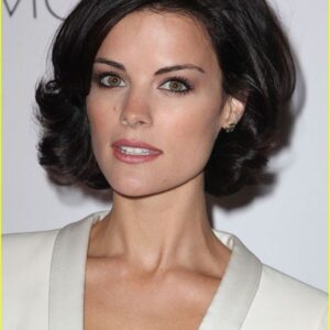 Human Hair Wavy Capless Women 12 Inches 120% Wigs Heat Resistant Natural Looking Daily Party Wigs Cosplay Wigs with Natural Bangs with Free Wig Cap