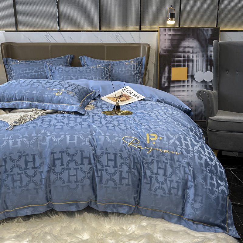 Luxurious Satin Jacquard Embroidery 4-piece Bedding set Silky Cotton Duvet Cover Set Full Queen Size